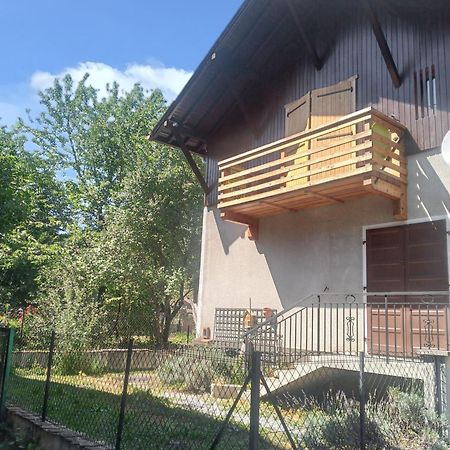 Studio Confortable A Taninges 25 M² Avec Vue Sur Jardin Dış mekan fotoğraf